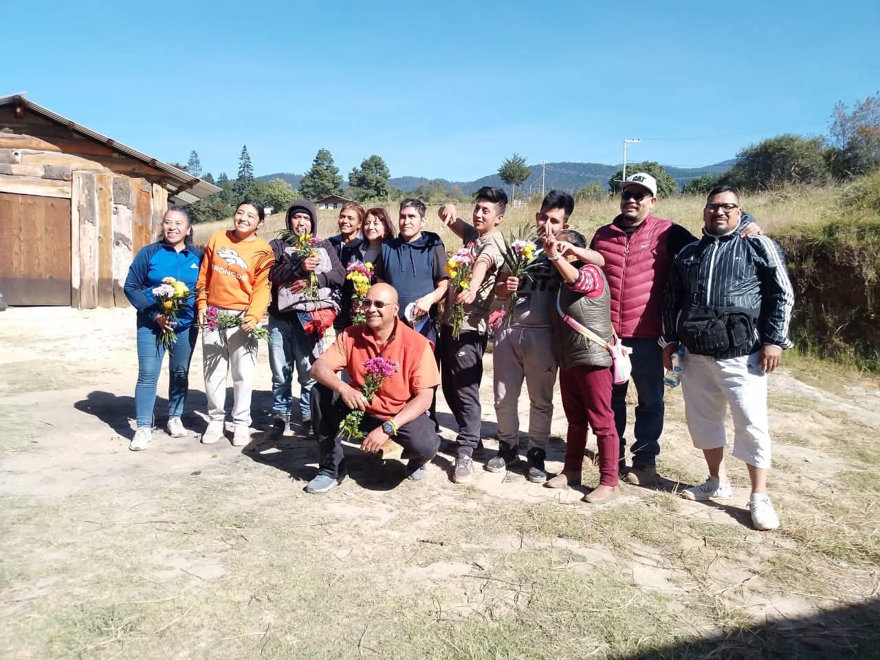 Ceremonia de flores al completar el paso